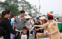 Những hình ảnh đẹp của CSGT tại lễ hội Đền Hùng