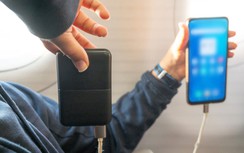 Hãng hàng không Hong Kong (Trung Quốc) cấm tổ bay mang pin sạc dự phòng