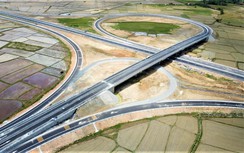 Gác nghỉ lễ Giỗ Tổ, hối hả thi công cao tốc Vân Phong - Nha Trang