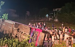 Khẩn trương điều tra vụ lật xe khách khiến một người tử vong ở Bình Định