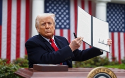 Ông Trump dọa áp thêm 50% thuế đối với hàng hóa Trung Quốc, Bắc Kinh cảnh báo sai lầm