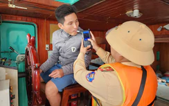 Thuyền trưởng kiêng uống rượu nửa năm vì lênh đênh sông nước