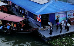 Hai lần cam kết, điểm dừng chân không phép ở chợ nổi Cái Răng vẫn bất chấp lệnh đình chỉ