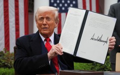 Ông Trump tạm hạ toàn bộ thuế đối ứng nhưng tiếp tục tăng thêm thuế với Trung Quốc