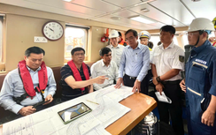 Thứ trưởng Nguyễn Xuân Sang chỉ đạo nóng vụ va chạm hai tàu trên sông Lòng Tàu