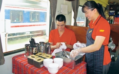 Những “anh nuôi” trên chuyến tàu đặc biệt