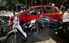 Hà Nội: Danh tính tài xế ô tô con đâm liên hoàn 6 xe máy làm 2 người bị thương