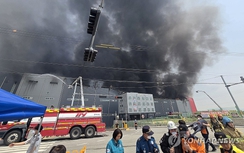Cháy trung tâm logistics ở Icheon, Hàn Quốc