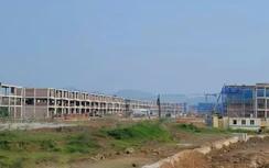 Hà Tĩnh: Giá vật liệu xây dựng leo thang, nhà thầu và người dân lao đao