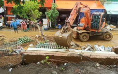 Mưa lớn ở Lai Châu, hàng nghìn heo bò, gà vịt bị nước cuốn trôi