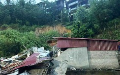 Mưa lớn gây sạt lở làm sập nhà ở Lào Cai lúc rạng sáng, một phụ nữ tử vong