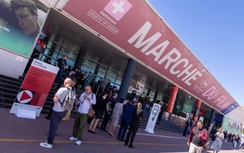 Chợ phim Cannes giao dịch thận trọng sau tuyên bố áp thuế 100% của Tổng thống Donald Trump