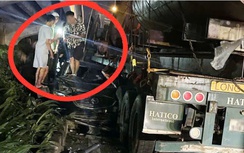 Bản tin TNGT 16/5: Va chạm mạnh với xe đầu kéo, ô tô Mazda CX5 biến dạng