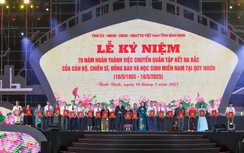 Vang vọng hào khí 300 ngày đêm tập kết ra Bắc