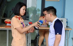 Thái Nguyên: Công an kiểm tra nồng độ cồn học viên trước giờ sát hạch lái xe