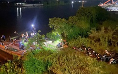 Long An: Thanh niên nhảy cầu Đức Huệ xuống sông Vàm Cỏ Đông