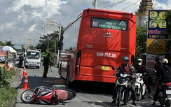 Bản tin TNGT 20/5: Trượt ngã trước đầu xe khách, cô gái tử vong thương tâm