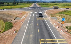 Đảm bảo ATGT tại ngã tư quốc lộ 8C với đường kết nối cao tốc Hàm Nghi - Vũng Áng