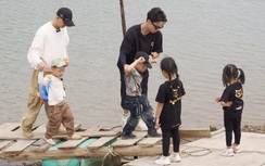 "Bố ơi mình đi đâu thế?" tập 1: Phan Đinh Tùng, Trung Ruồi cùng các con sống ở đảo