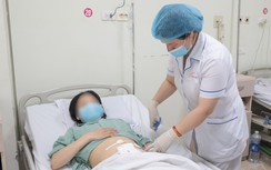 Tự ý dùng thuốc giảm đau bụng, một phụ nữ nhập viện mổ cấp cứu