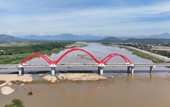 Cận cảnh cầu vòm sắt 850 tỷ đồng sắp thông xe ở Quảng Ngãi