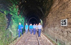 Thắp sáng hầm đường sắt qua đèo Cả