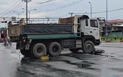 TP.HCM: Người phụ nữ bị cuốn vào gầm xe ben, tử vong thương tâm