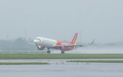 2 chuyến bay đến Nội Bài phải chuyển hướng hạ cánh do mưa dông