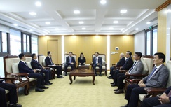 Minister Tran Hong Minh holds working session with Metallurgical Corporation of China