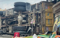 Bản tin TNGT 26/5: Xe tải lao vào nhà dân trên QL1, nữ chủ quán tạp hóa tử vong