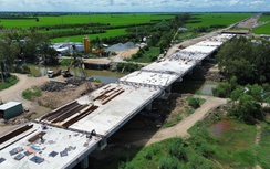 Được gỡ khó vật liệu, cao tốc Châu Đốc - Cần Thơ - Sóc Trăng qua An Giang vượt tiến độ