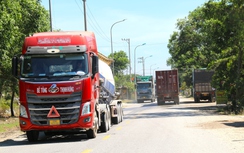 Cấp thiết nâng cấp đường kết nối cảng Dung Quất với quốc lộ và cao tốc