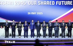 Thông qua Tuyên bố Kuala Lumpur, mở ra chương phát triển ASEAN trong 2 thập kỷ tới