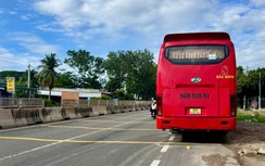 Va chạm xe khách trên QL1, nữ công nhân tử vong thương tâm