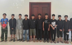 Khởi tố nhóm thanh niên mang dao, kiếm gây rối trật tự công cộng ở Nghệ An