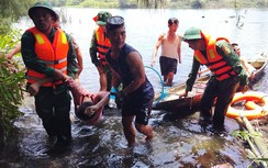 Huế: Thuyền chở ba người lật trên đầm Hải Bình, một người tử vong