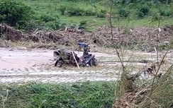 Xã biên giới Nghệ An tan hoang sau trận lũ quét bất ngờ trong đêm