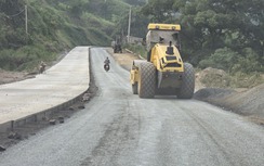 "Ăn núi, ngủ rừng" mở đường nơi đại ngàn Tây Bắc
