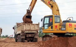 Tâm tình những người bám công trường cao tốc Cần Thơ - Cà Mau xuyên lễ