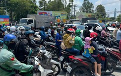 TP.HCM: Hàng chục đèn tín hiệu không hoạt động, giao thông thường xuyên ùn tắc