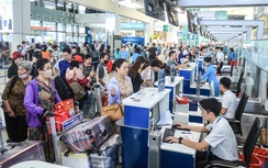 Sân bay Nội Bài nườm nượp khách ngày cuối nghỉ lễ 30/4