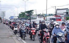 Đường sá TP.HCM thông thoáng bất ngờ trong ngày nghỉ lễ cuối cùng