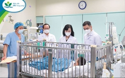 Bé trai bị chậm cấp cứu do chưa nộp đủ tiền viện phí sức khỏe hiện ra sao?