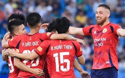 V-League: Sao Việt kiều lập công, CAHN nhấn chìm Quảng Nam