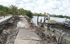 Cà Mau: Đoạn đường bê tông gần 100m sụt lún, nguy cơ chia cắt giao thông