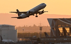 Nhiều hãng hàng không lớn tránh không phận Pakistan