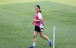 Bất ngờ xuất hiện cầu thủ Việt kiều ở tuyển nữ Việt Nam, HLV Mai Đức Chung nói gì?