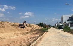 Bình Định: Yêu cầu doanh nghiệp di dời bãi cát trái phép trong khu dân cư
