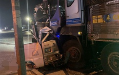 Hà Tĩnh: Hai xe tải đấu đầu trên quốc lộ, một tài xế tử vong