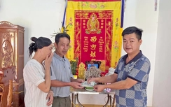 Chồng mất do tai nạn, vợ nghèo gồng gánh nuôi con